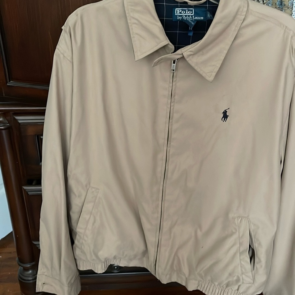 Men’s polo raffle size, large lightweight, khaki jacket
